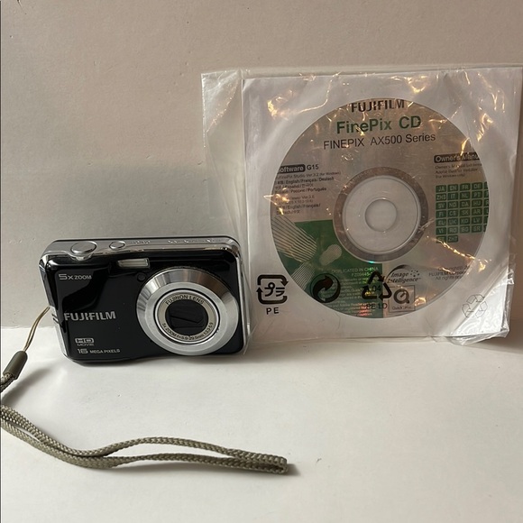Fujifilm FinePix Digital Camera with CD. Working